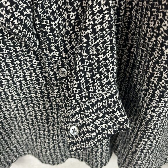 J.Jill patterned button up long sleeve blouse - Picture 4 of 6